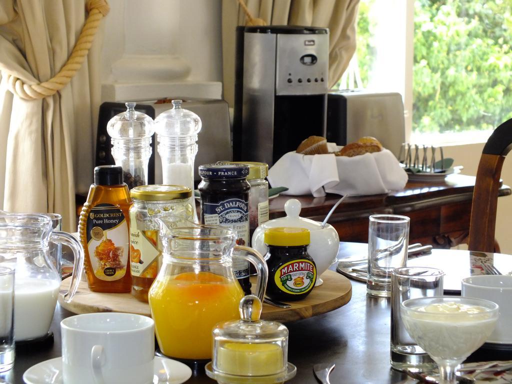 Guest house Zeezicht 3*